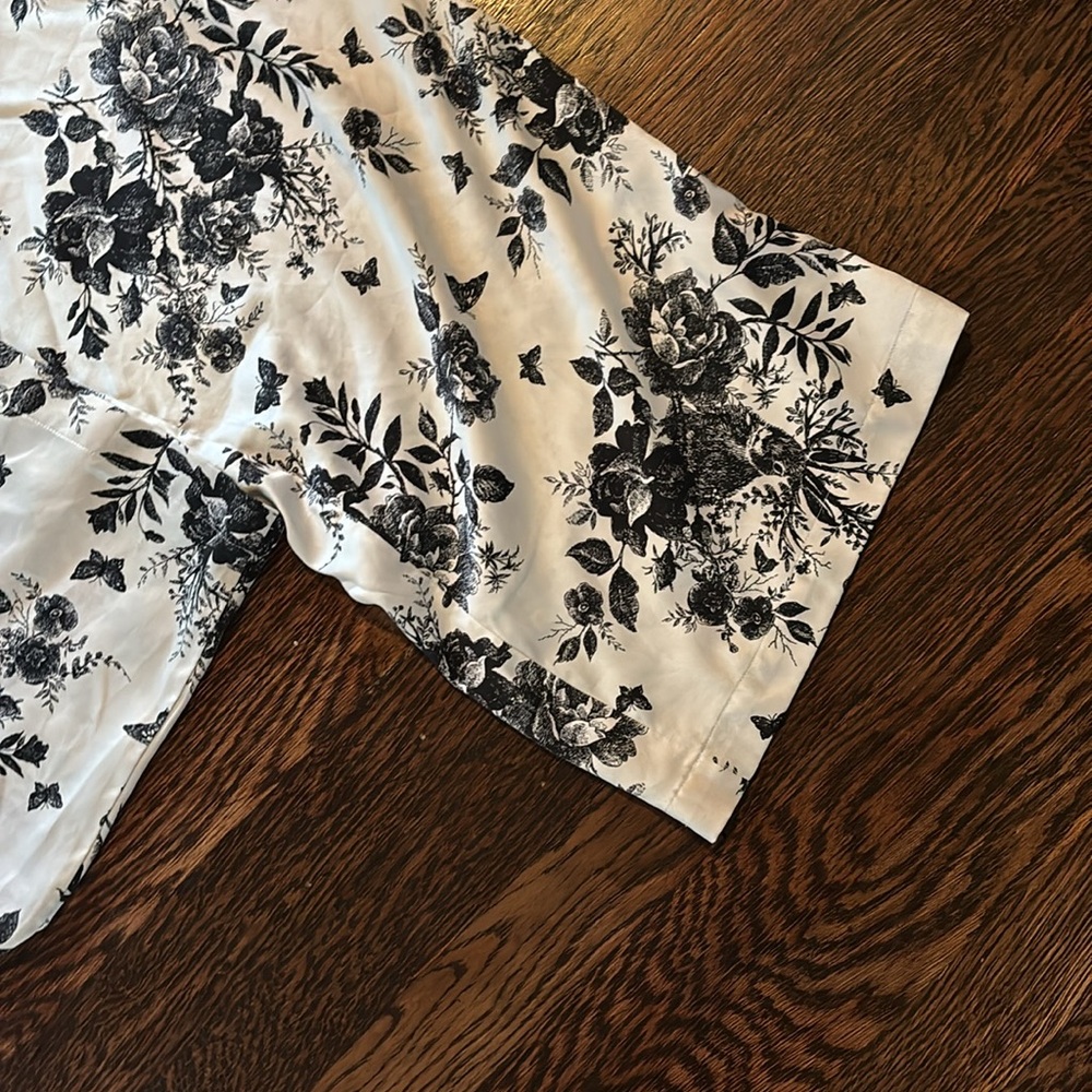 Victoria Secret PJs - Picture 6 of 6